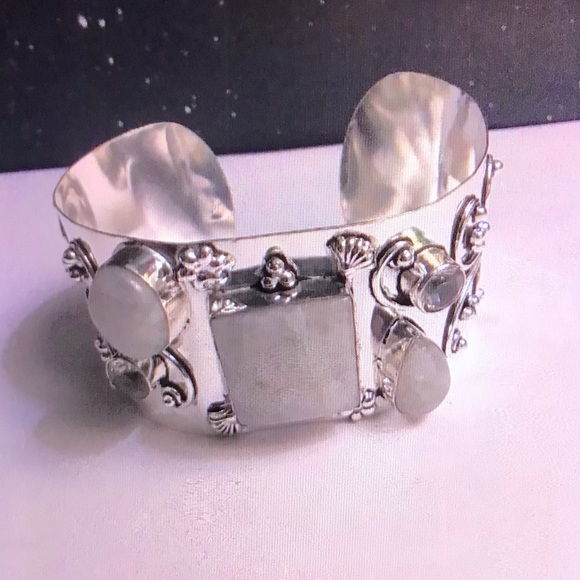Stunning 925 Sterling Silver Moonstone Cuff Bracelet